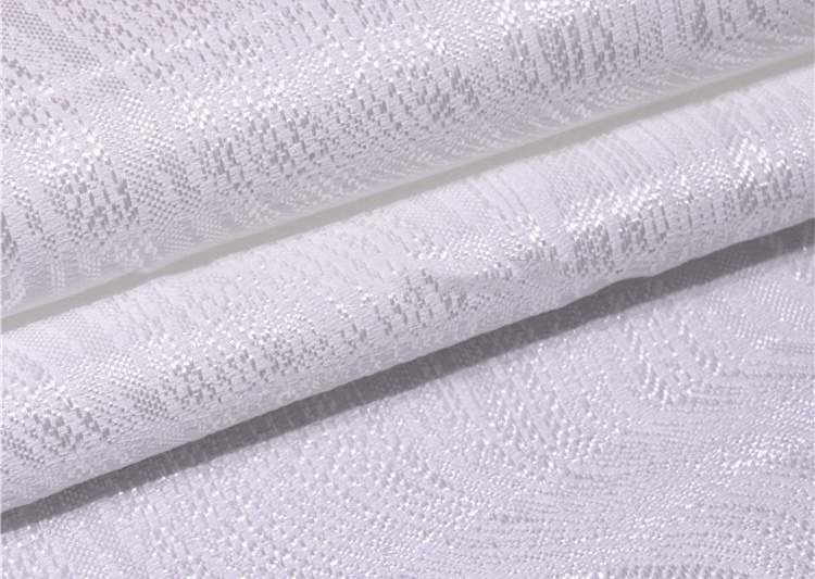The Comfort and Versatility of Knitted and Woven Bedding Materials